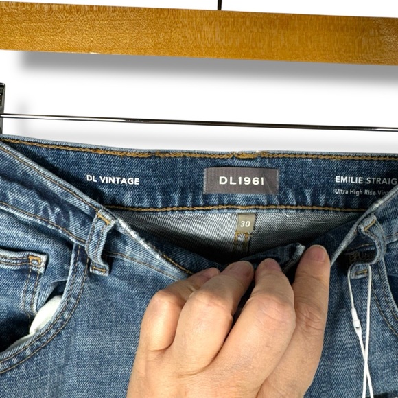 DL1961 Emilie Straight Ultra High Rise Vintage 31" Jeans, Dark Oasis, Size 30 - Picture 5 of 15